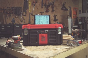 Red-iPad-Stand-coolbox